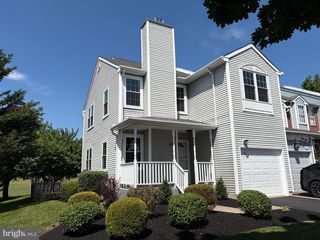 51 KIRKWOOD DR, Newtown, PA 18940