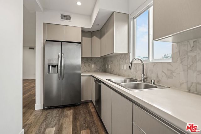 2321 Fox Hills Drive 302, Los Angeles, CA 90064