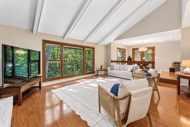 9430 Robinhood Circle, Westerville, OH 43082