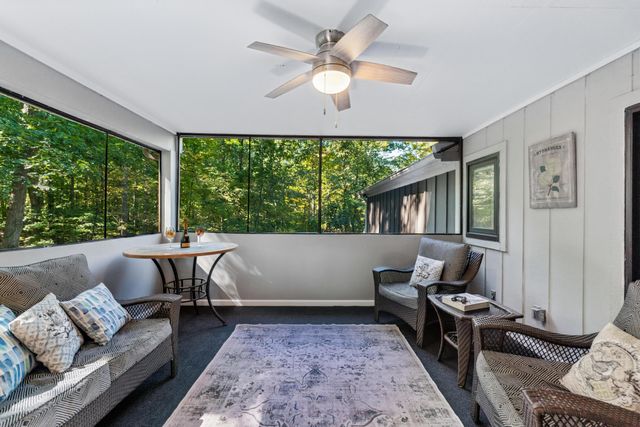 9430 Robinhood Circle, Westerville, OH 43082