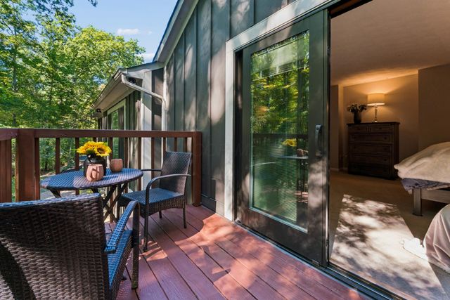 9430 Robinhood Circle, Westerville, OH 43082