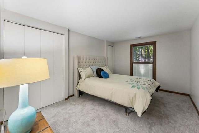 9430 Robinhood Circle, Westerville, OH 43082