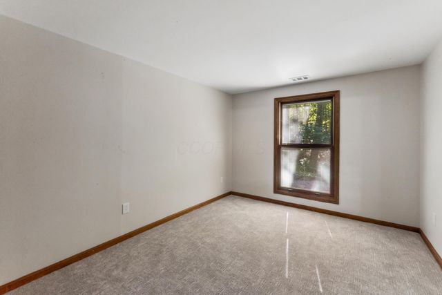 9430 Robinhood Circle, Westerville, OH 43082