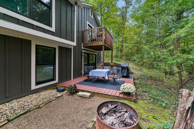 9430 Robinhood Circle, Westerville, OH 43082