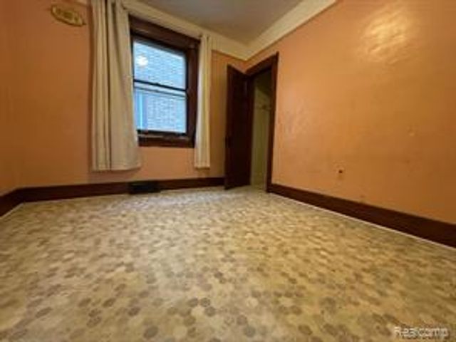 9506 Charest Street, Hamtramck, MI 48212
