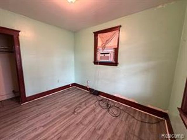 9506 Charest Street, Hamtramck, MI 48212