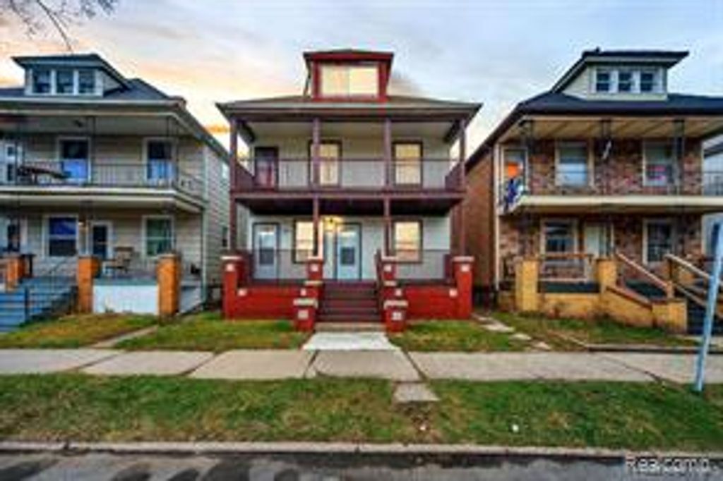 9506 Charest Street, Hamtramck, MI 48212