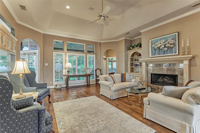 43 Winterhaven Lane, Montgomery, TX 77356