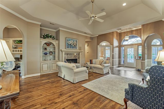 43 Winterhaven Lane, Montgomery, TX 77356