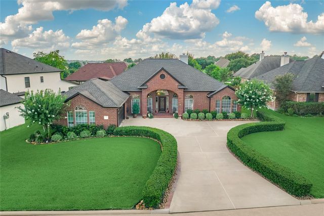43 Winterhaven Lane, Montgomery, TX 77356