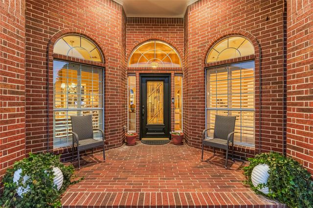43 Winterhaven Lane, Montgomery, TX 77356