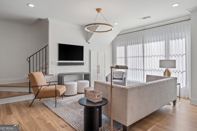 140 Meadowview Road, Athens, GA 30606