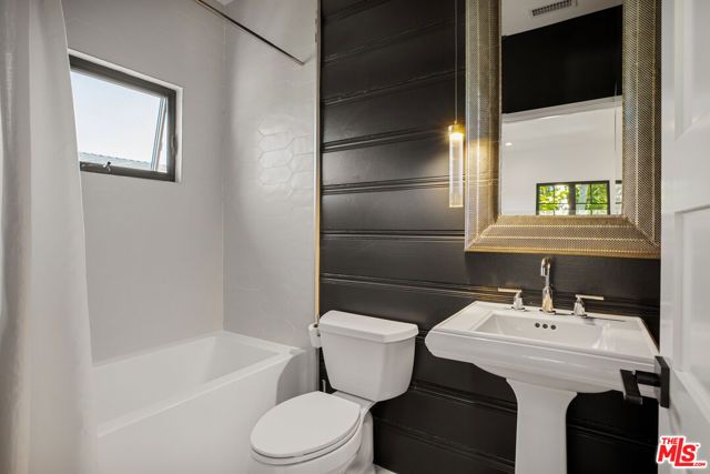 1203 N Poinsettia Place, West Hollywood, CA 90046