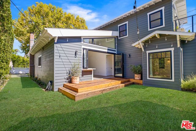 1203 N Poinsettia Place, West Hollywood, CA 90046