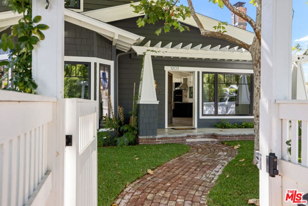 1203 N Poinsettia Place, West Hollywood, CA 90046