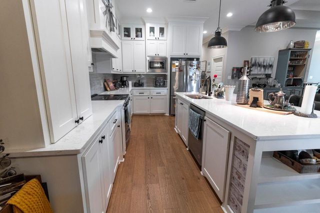 628 Victory Way, Lake Charles, LA 70611