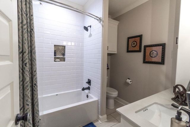 628 Victory Way, Lake Charles, LA 70611