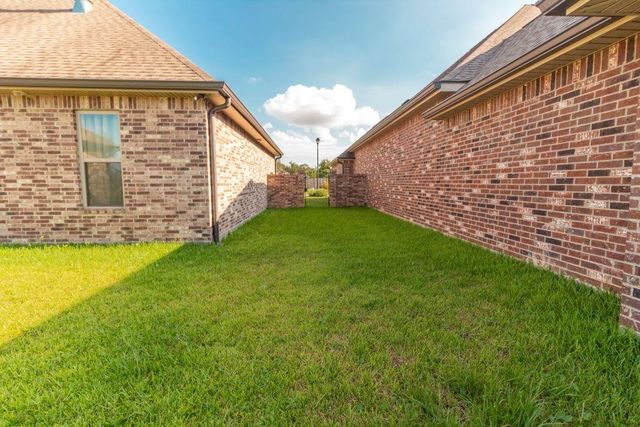 628 Victory Way, Lake Charles, LA 70611