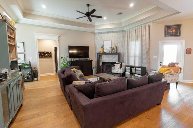 628 Victory Way, Lake Charles, LA 70611