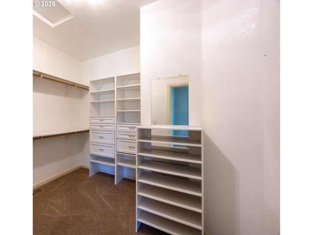 310 ASHWOOD St, Sutherlin, OR 97479