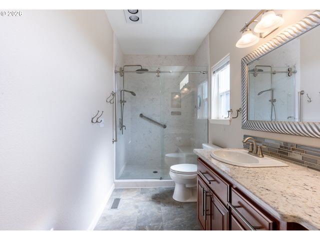 310 ASHWOOD St, Sutherlin, OR 97479