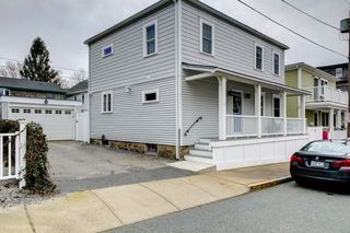 7 Dean Avenue, Newport, RI 02840