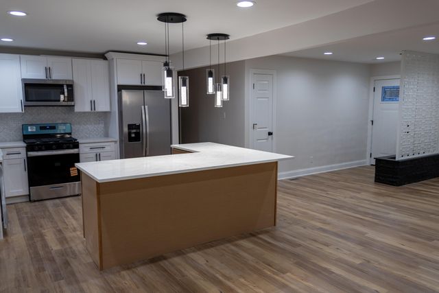 1960 Chase Street, Gary, IN 46404