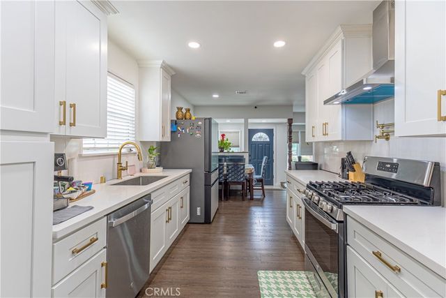 9440 Brookpark Rd, Downey, CA 90240