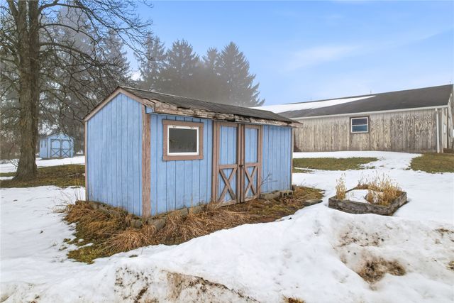 495 E JAMESTOWN State Highway, Greenville, PA 16125