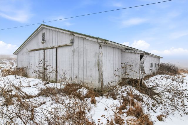 495 E JAMESTOWN State Highway, Greenville, PA 16125