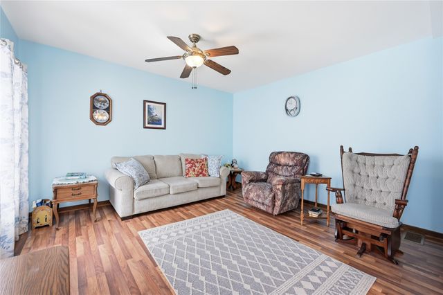 495 E JAMESTOWN State Highway, Greenville, PA 16125