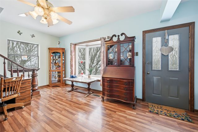 495 E JAMESTOWN State Highway, Greenville, PA 16125