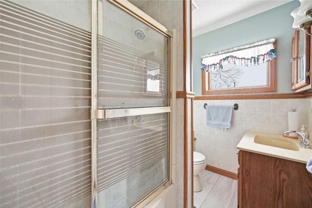 495 E JAMESTOWN State Highway, Greenville, PA 16125