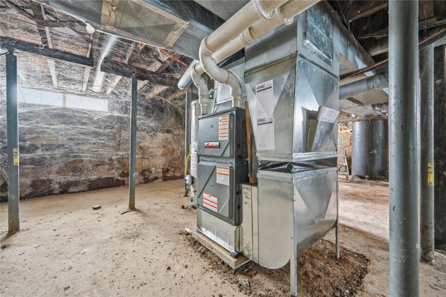 495 E JAMESTOWN State Highway, Greenville, PA 16125