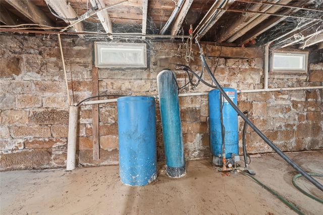 495 E JAMESTOWN State Highway, Greenville, PA 16125