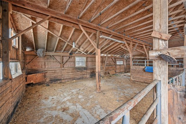 495 E JAMESTOWN State Highway, Greenville, PA 16125