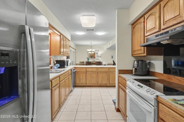 2382 Park Place Drive, Gulfport, MS 39507