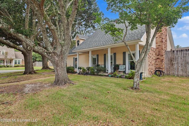 2382 Park Place Drive, Gulfport, MS 39507