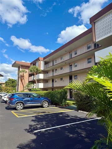 2800 NW 47th Terrace 403b, Lauderdale Lakes, FL 33313