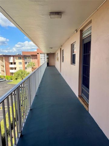 2800 NW 47th Terrace 403b, Lauderdale Lakes, FL 33313