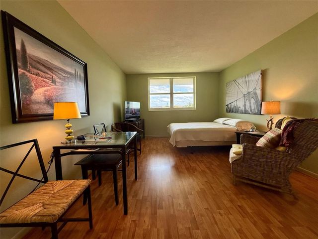 2800 NW 47th Terrace 403b, Lauderdale Lakes, FL 33313
