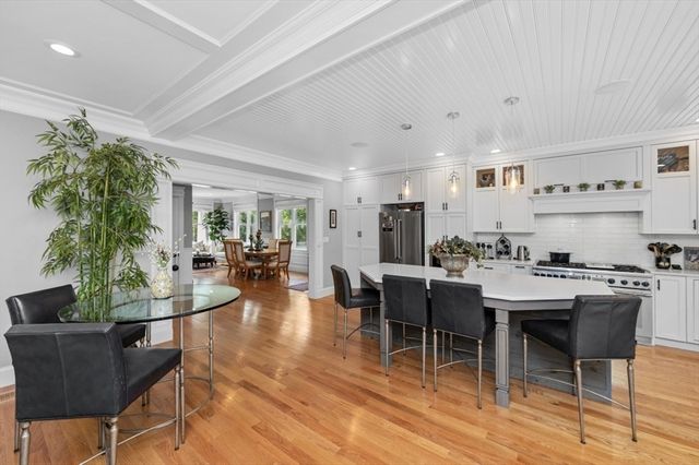 456 Chestnut St, Needham, MA 02492