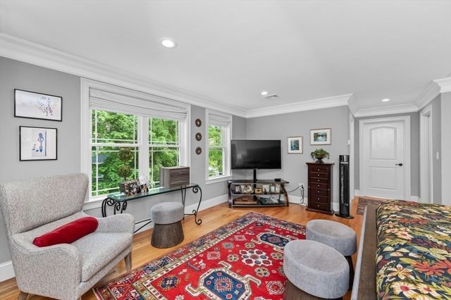 456 Chestnut St, Needham, MA 02492