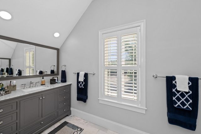 456 Chestnut St, Needham, MA 02492