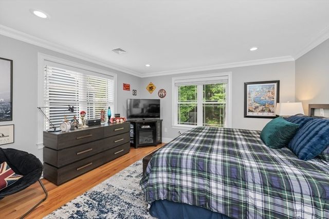 456 Chestnut St, Needham, MA 02492