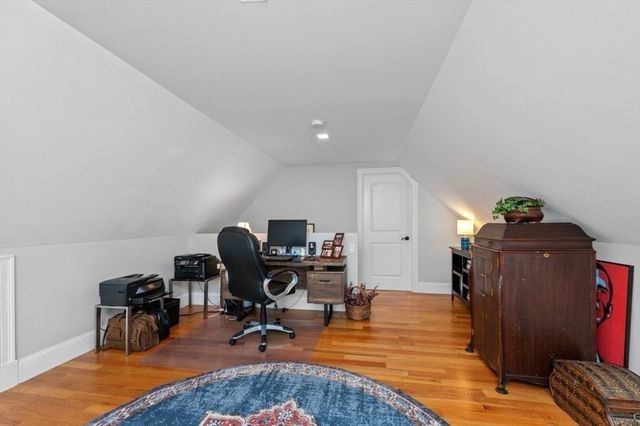456 Chestnut St, Needham, MA 02492