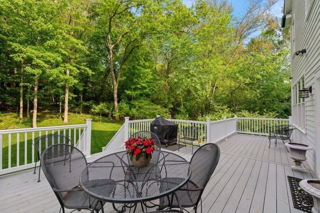 456 Chestnut St, Needham, MA 02492
