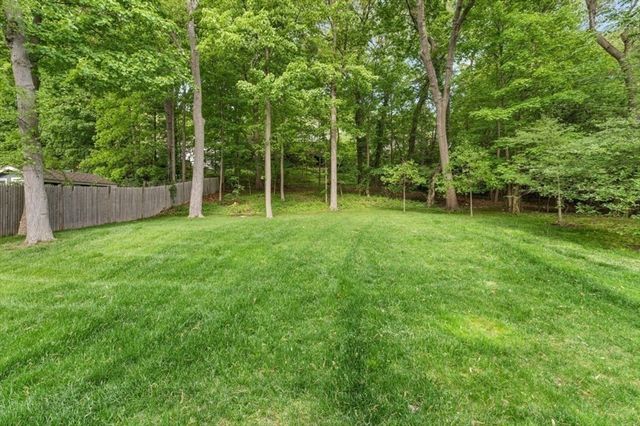 456 Chestnut St, Needham, MA 02492