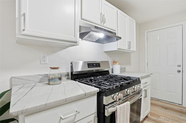 212 S Ash Street, Catoosa, OK 74015