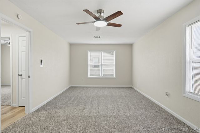 212 S Ash Street, Catoosa, OK 74015